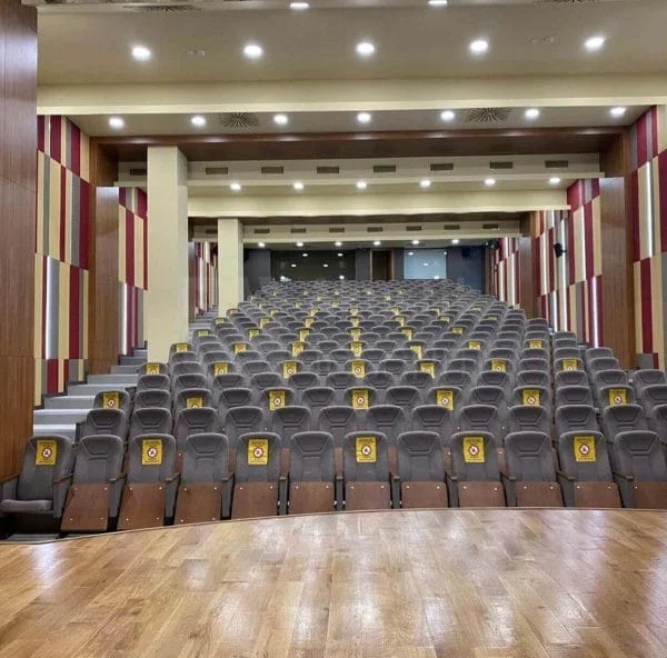 Konferans salonu ses yalıtımı uygulaması