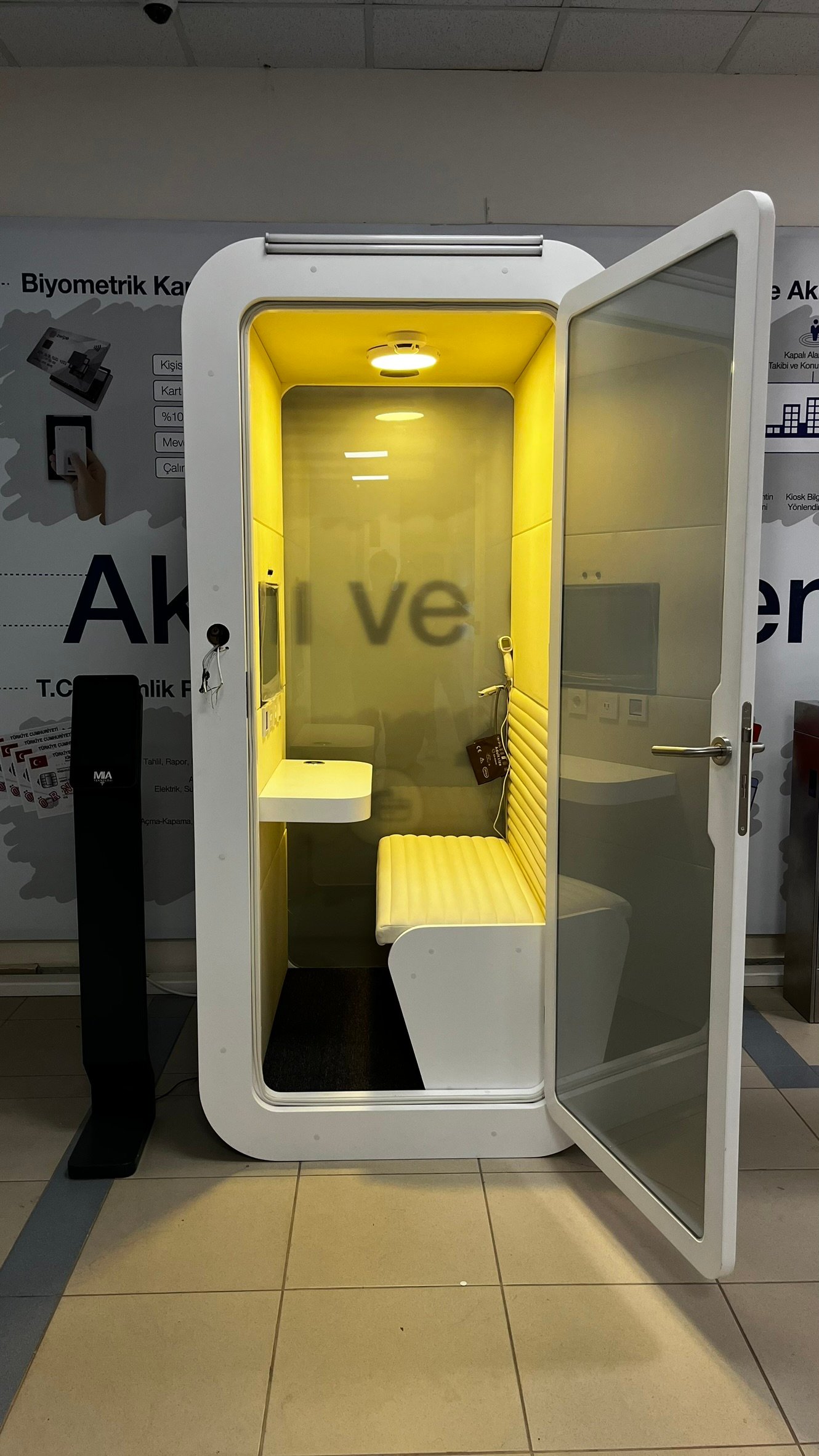 Mia Teknoloji Görseli